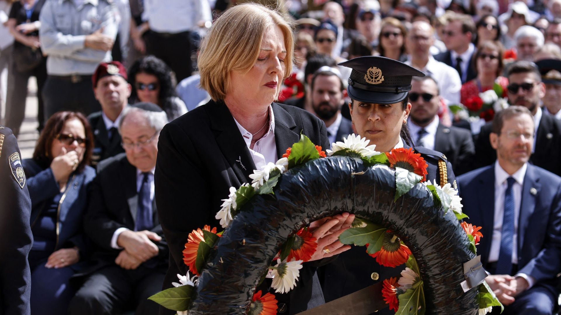 Hommage de la présidente du Parlement allemand, Barbel Bas