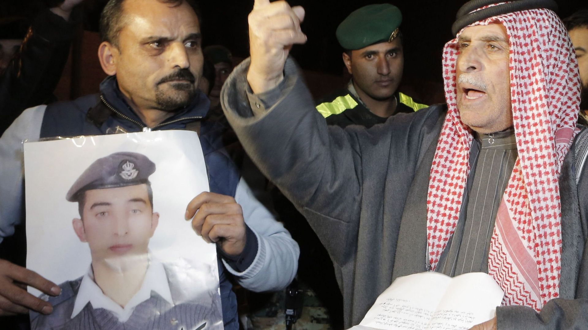 Le groupe Etat islamique menace à nouveau de tuer le pilote jordanien