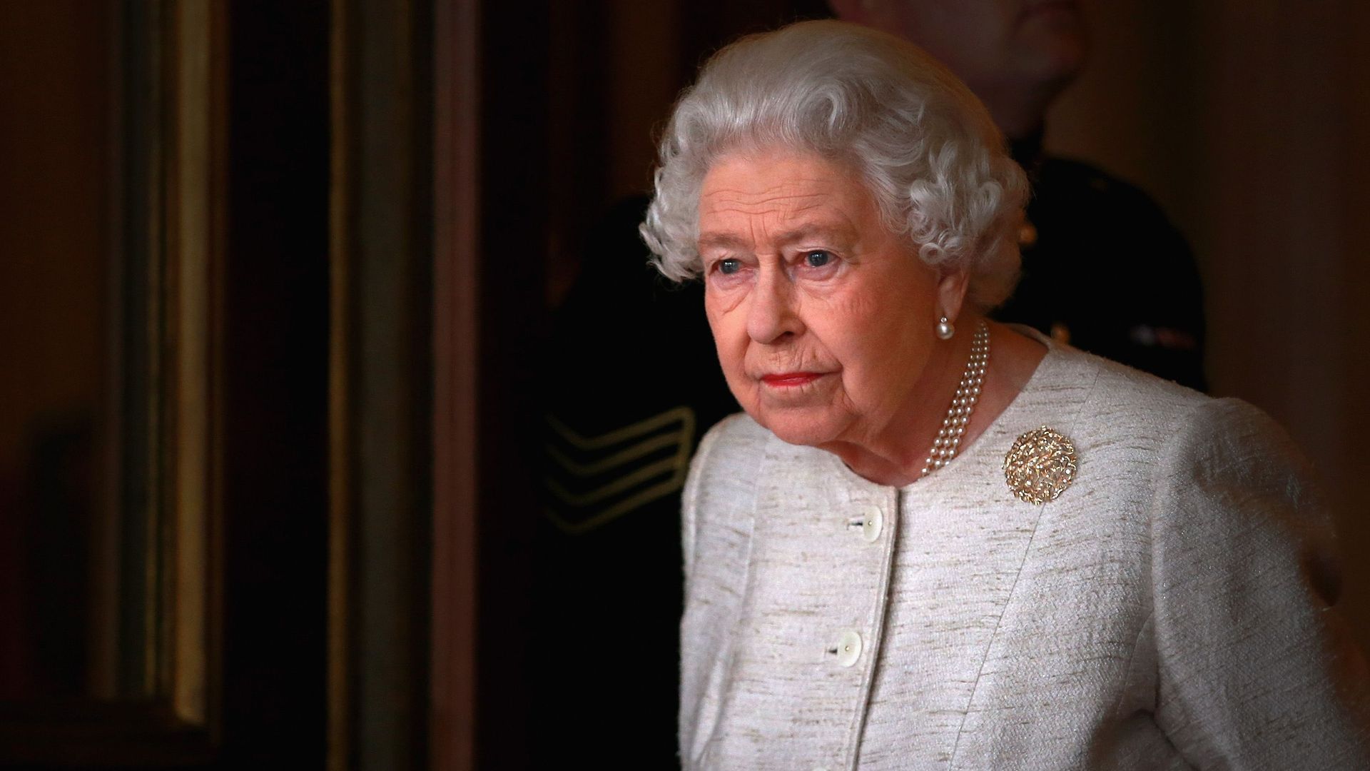 Elisabeth II aurait exprimé des regrets concernant la princesse Diana avant sa mort : "Elle ressentait une immense culpabilité"