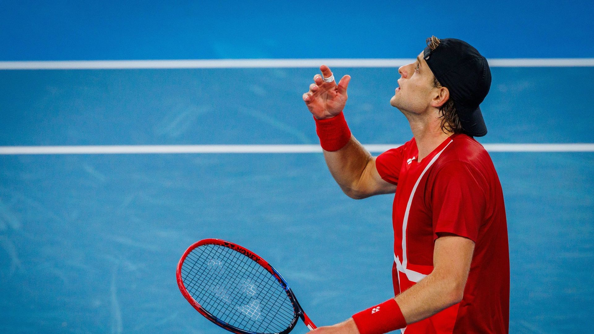 Coupe Davis : Zizou Bergs battu par De Minaur, l'Australie revient à 2-2 et force une manche décisive