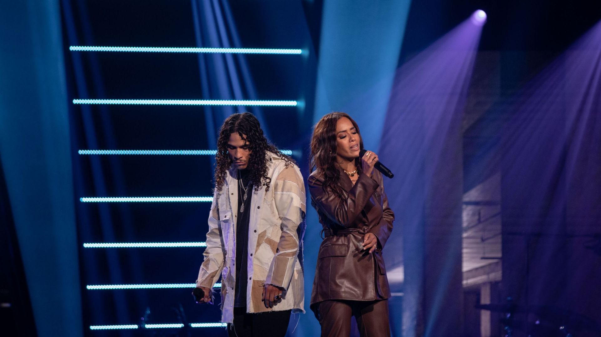 The Voice Belgique Amel Bent et Hatik chantent leur chanson phénomène