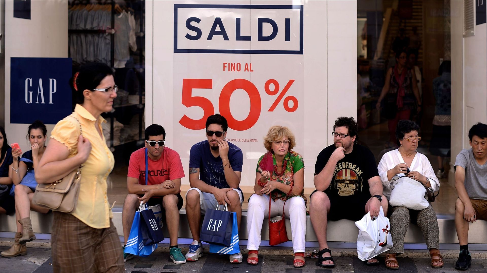Ouverture des magasins les dimanche et jours fériés: l'Italie veut faire marche arrière