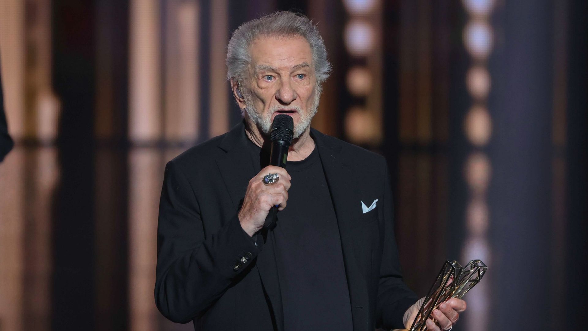 Eddy Mitchell : l’état de santé du chanteur de 82 ans inquiète ses fans