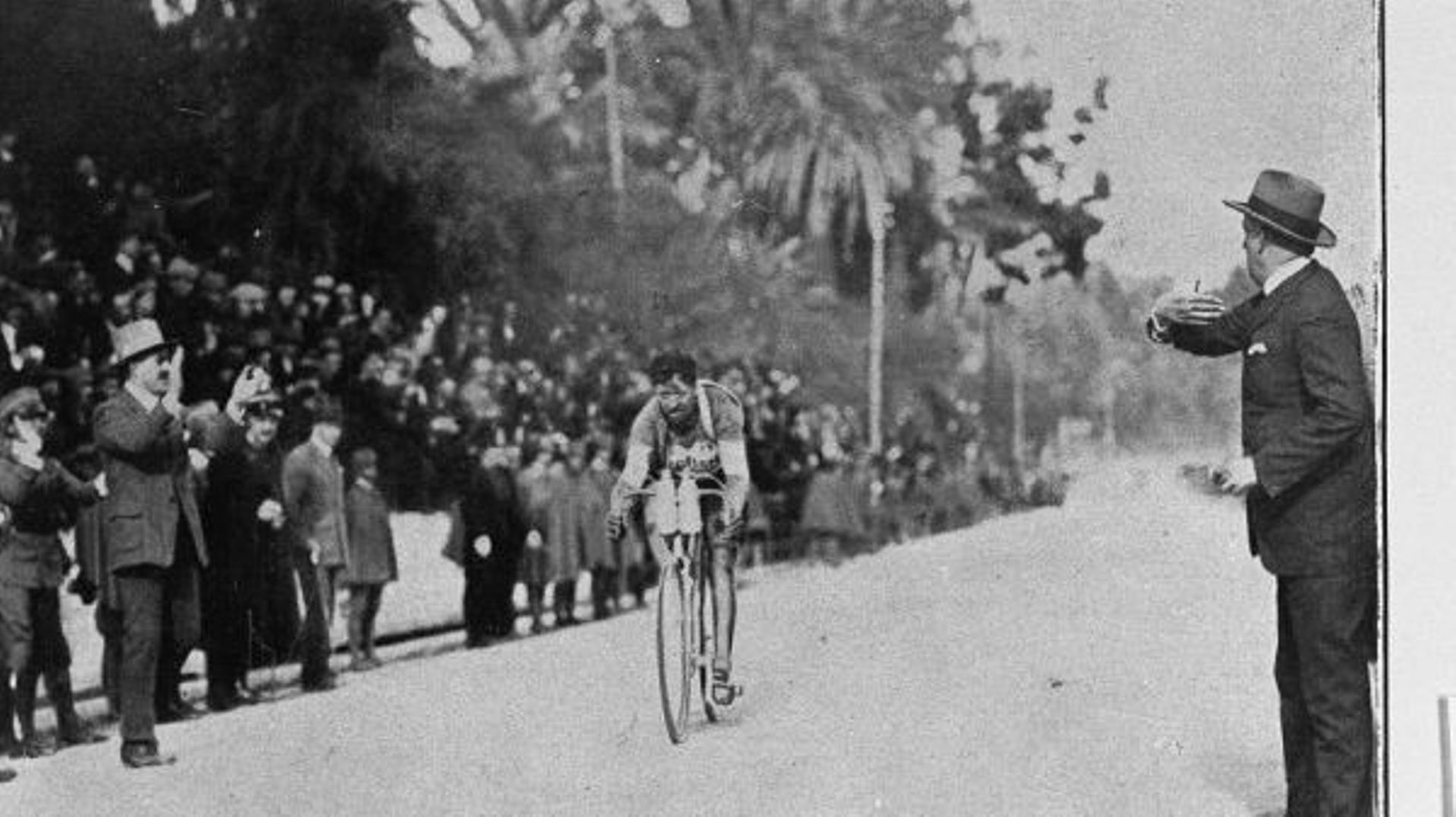 Giovanni Brunero passe la ligne d’arrivée