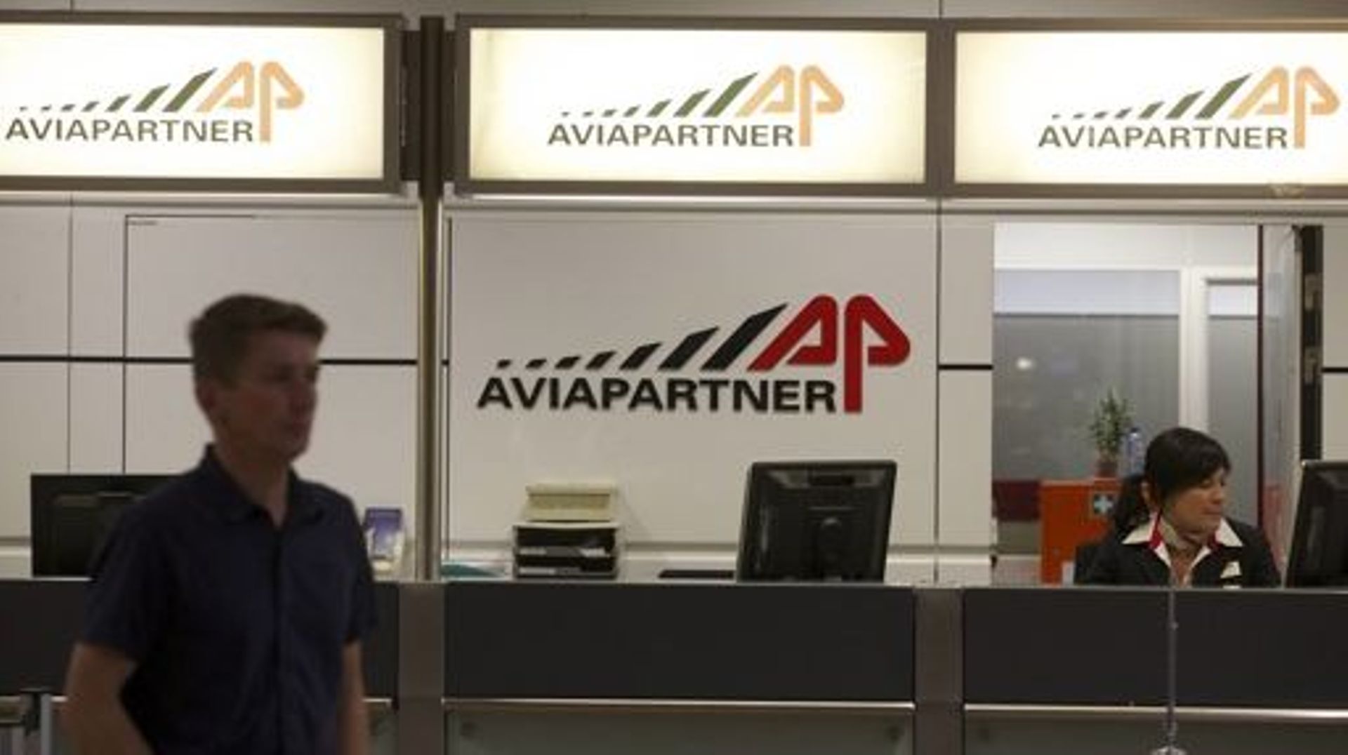 Le logo d’Aviapartner photographié en marge d’une réunion entre la direction de l’aéroport de Bruxelles et les syndicats de la société de manutention de bagages Aviapartner, mardi 11 août 2015 à Zaventem (illustration).