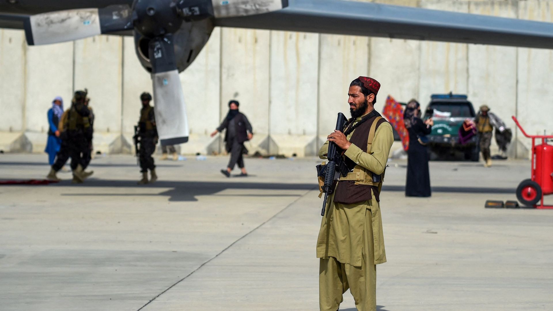 L’aéroport de Kabul est à présent dans les mains des talibans.