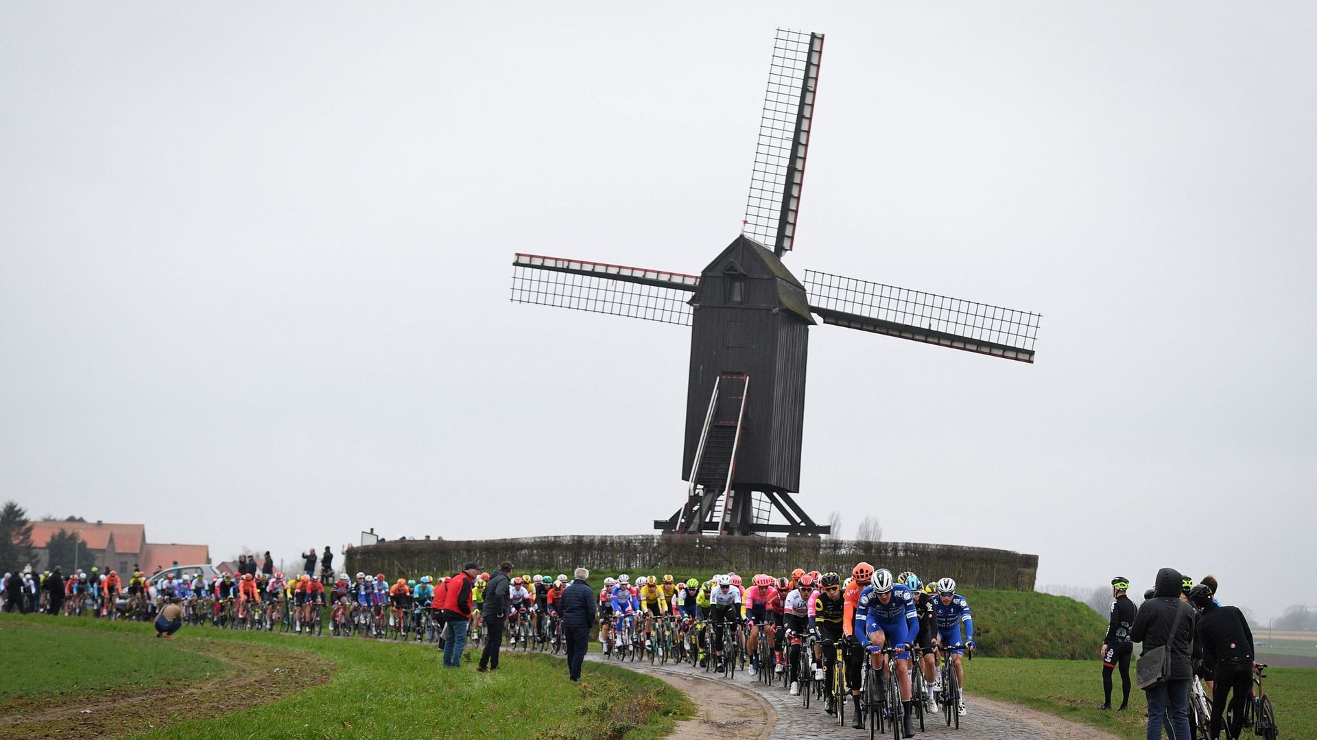 Les côtes, les secteurs pavés, le mode d'emploi du Circuit Het