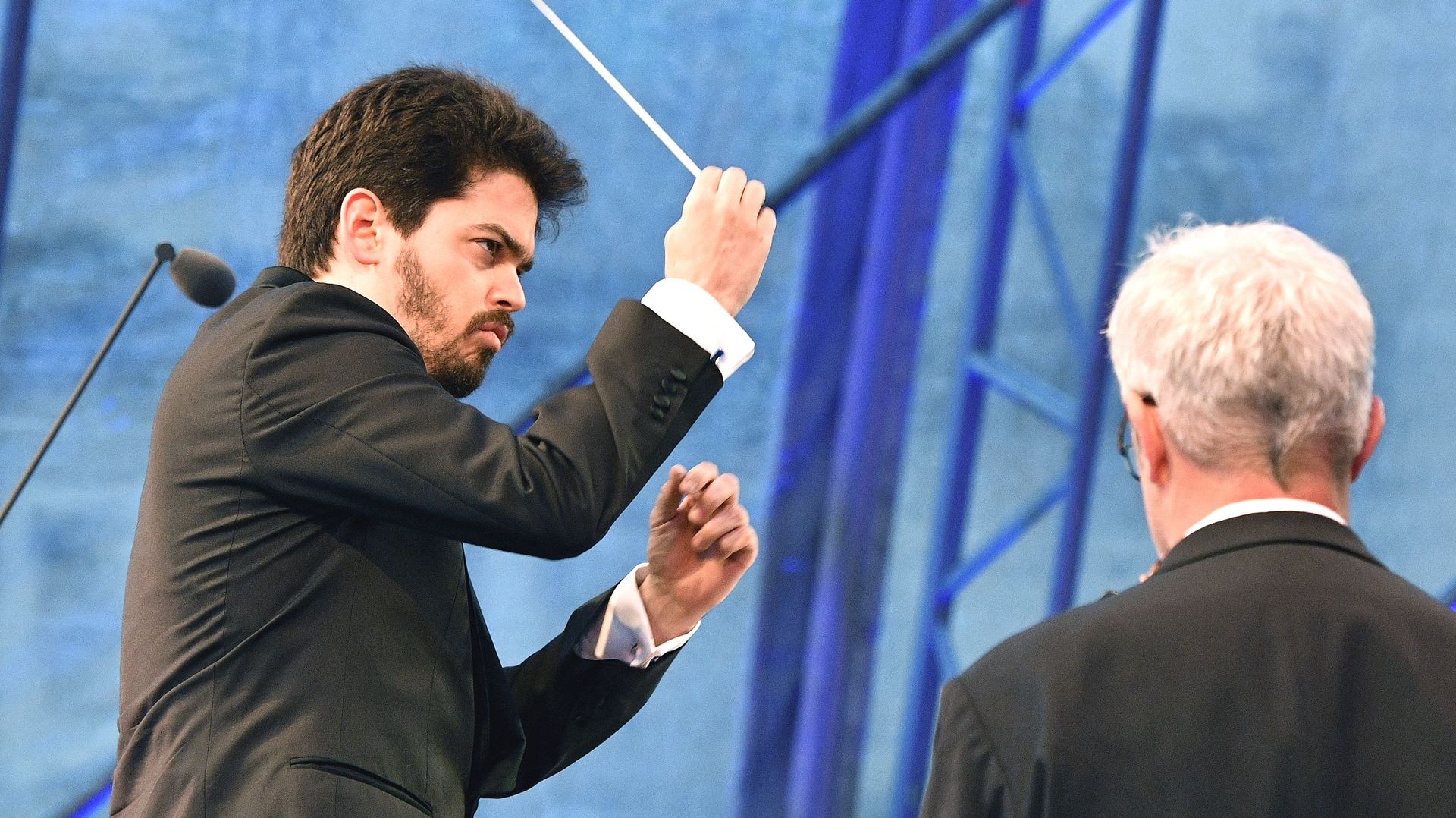 Plusieurs lieux culturels flamands défendent la décision d'annuler l'orchestre dirigé par l'Israélien Lahav Shanin