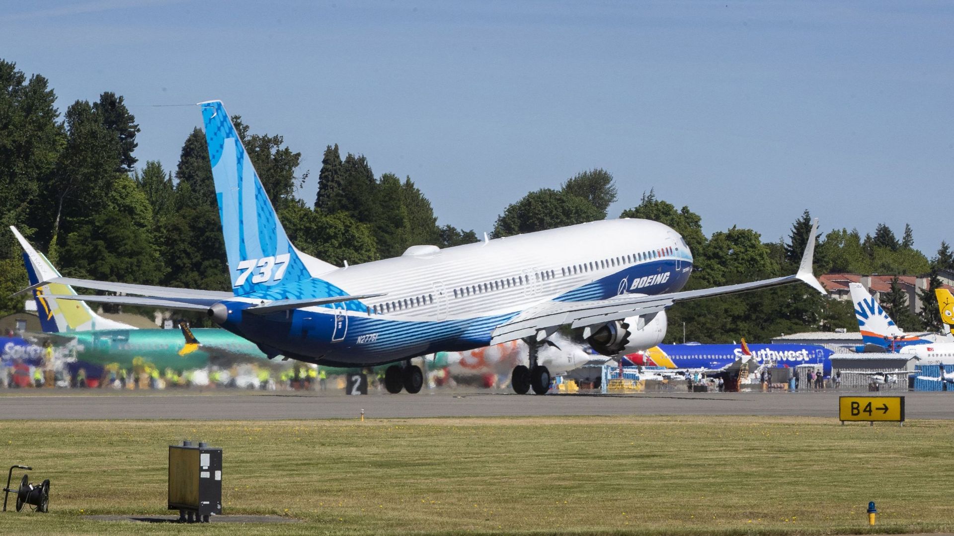 Boeing&#39 ; s 737 Max 10 Takes First Flight