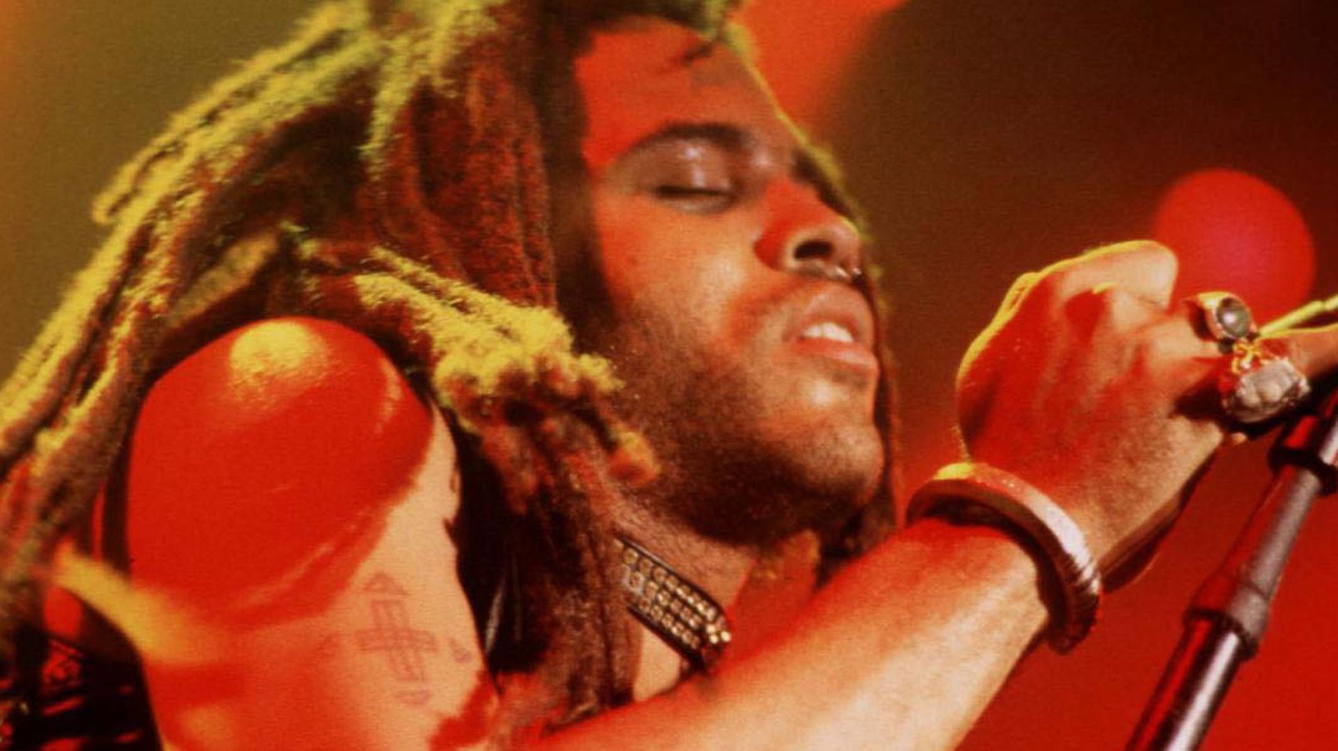 Lenny Kravitz in Concert at The Academy – 1993