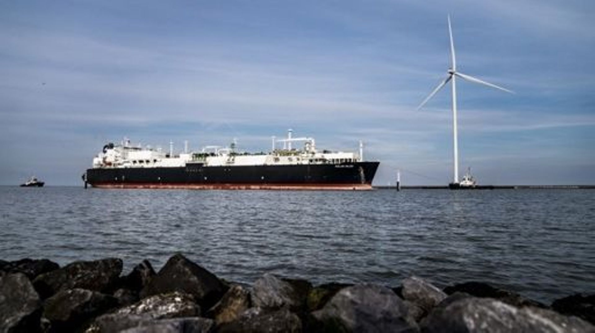 LNG (liquefied natural gas) tanker 'Golar Igloo' arrives in the port of Eemshaven, north of Groningen, on September 4, 2022.  Siese VEENSTRA / ANP / AFP