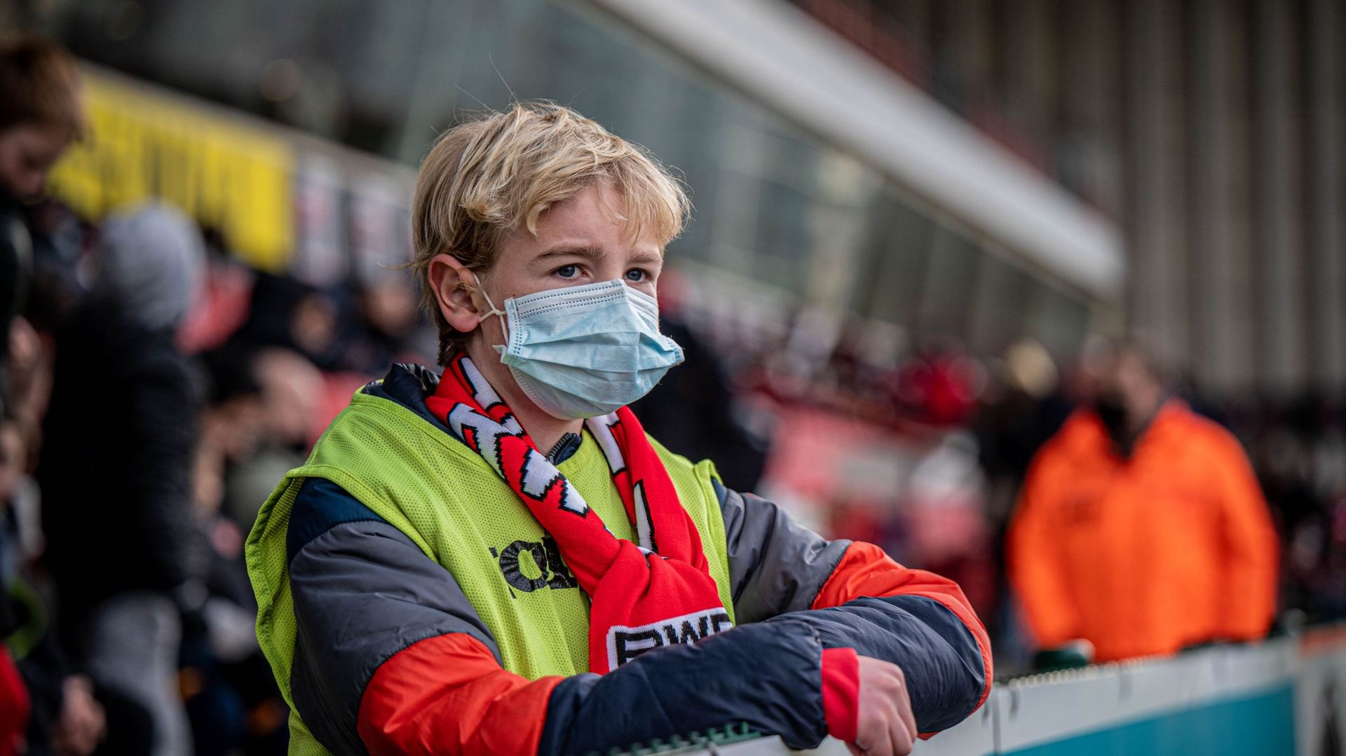 Pro League : l'obligation du port du masque levée dans les stades de Belgique