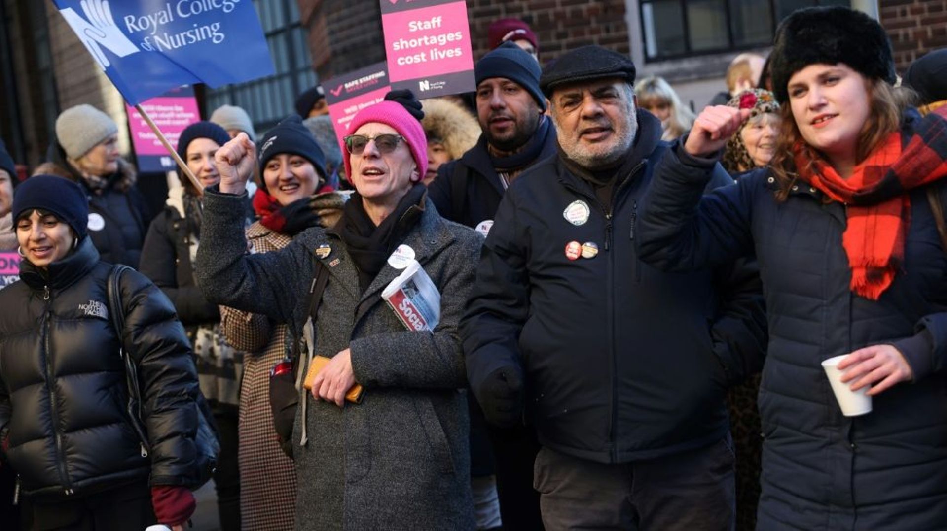 Piquet de grève grève des infirmières devant l'hôpital St Mary dans l'ouest de Londres, le 15 décembre 2022