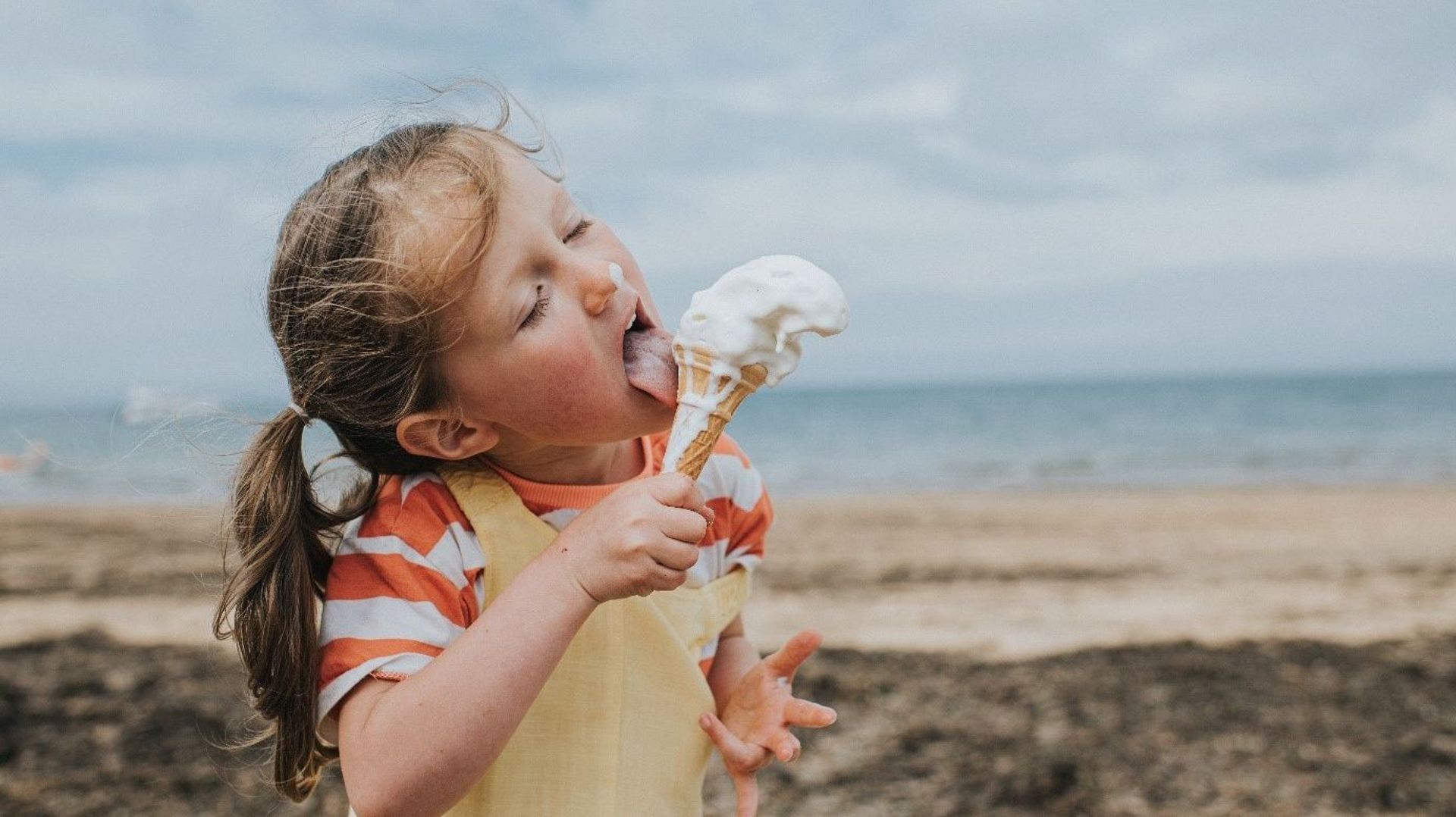 Pourquoi manger une glace donne soif ? - RTBF Actus