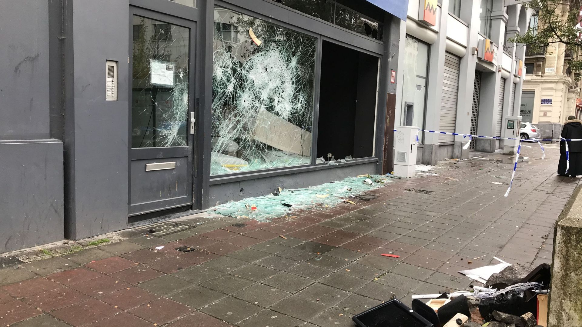 22 policiers blessés suite aux échauffourées dans le centre de Bruxelles samedi soir