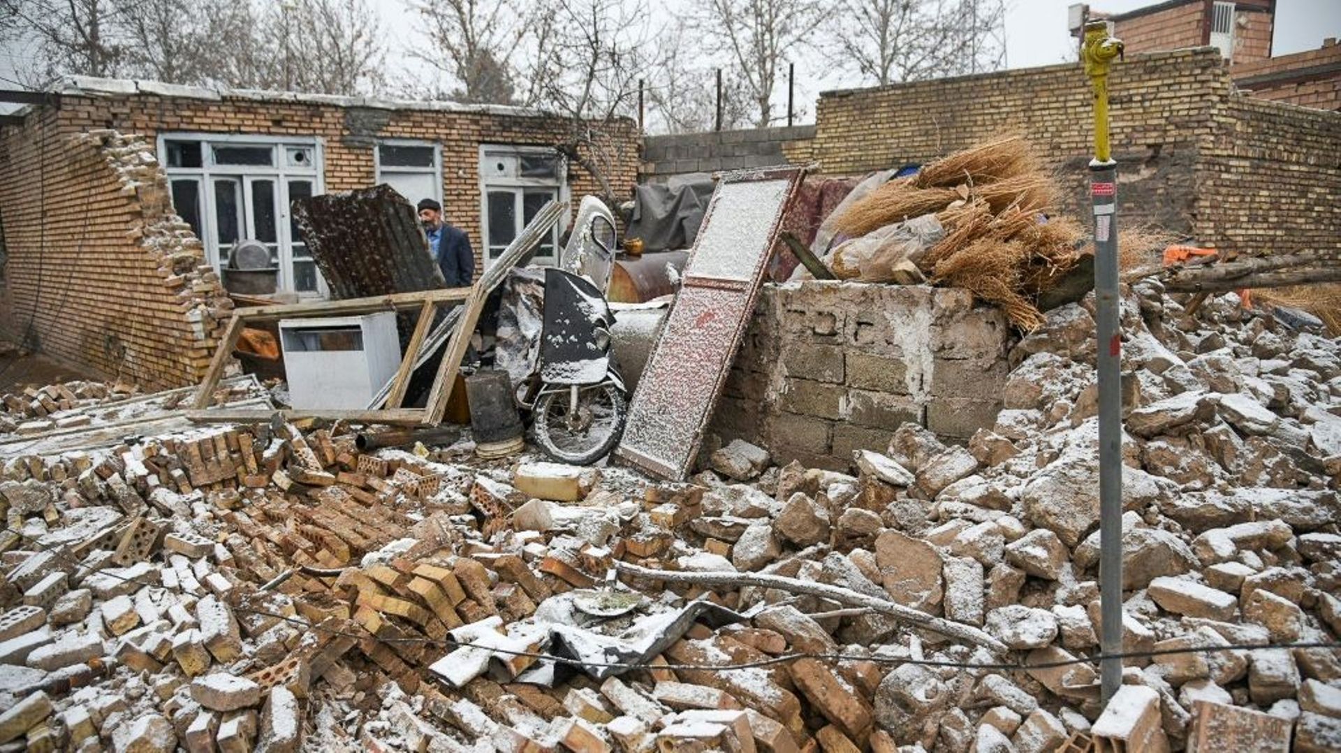 Dégâts après un séisme de magnitude 5,9 qui a fait trois morts et plus de 800 blessés à Khoy dans une région montagneuse du nord-ouest de l’Iran, le 29 janvier 2023