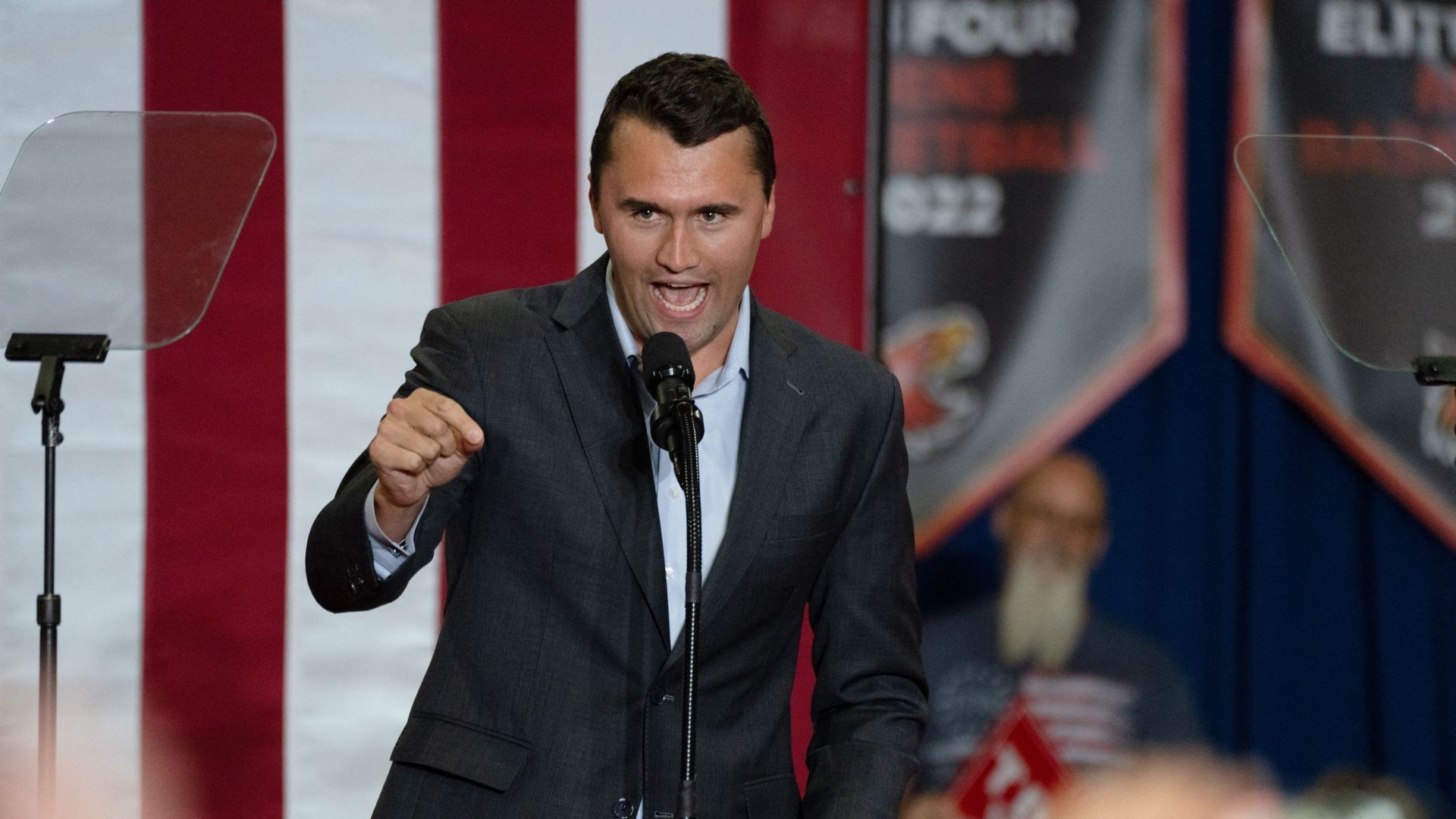 Etats-Unis : Trump annonce la mort de son allié, l’influenceur conservateur Charlie Kirk, tué par balle sur un campus