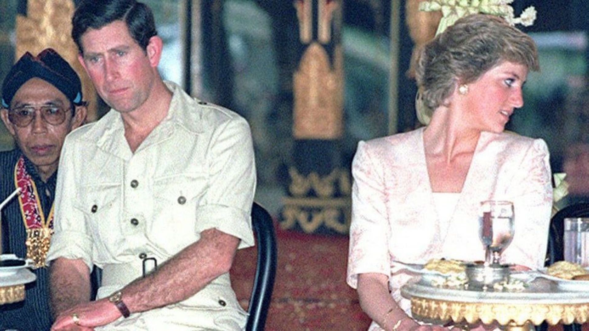 Le prince Charles et la princesse Diana en visite en Indonésie en 1989