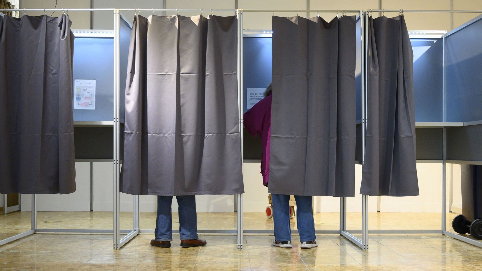 Un bureau de vote à Stuttgart