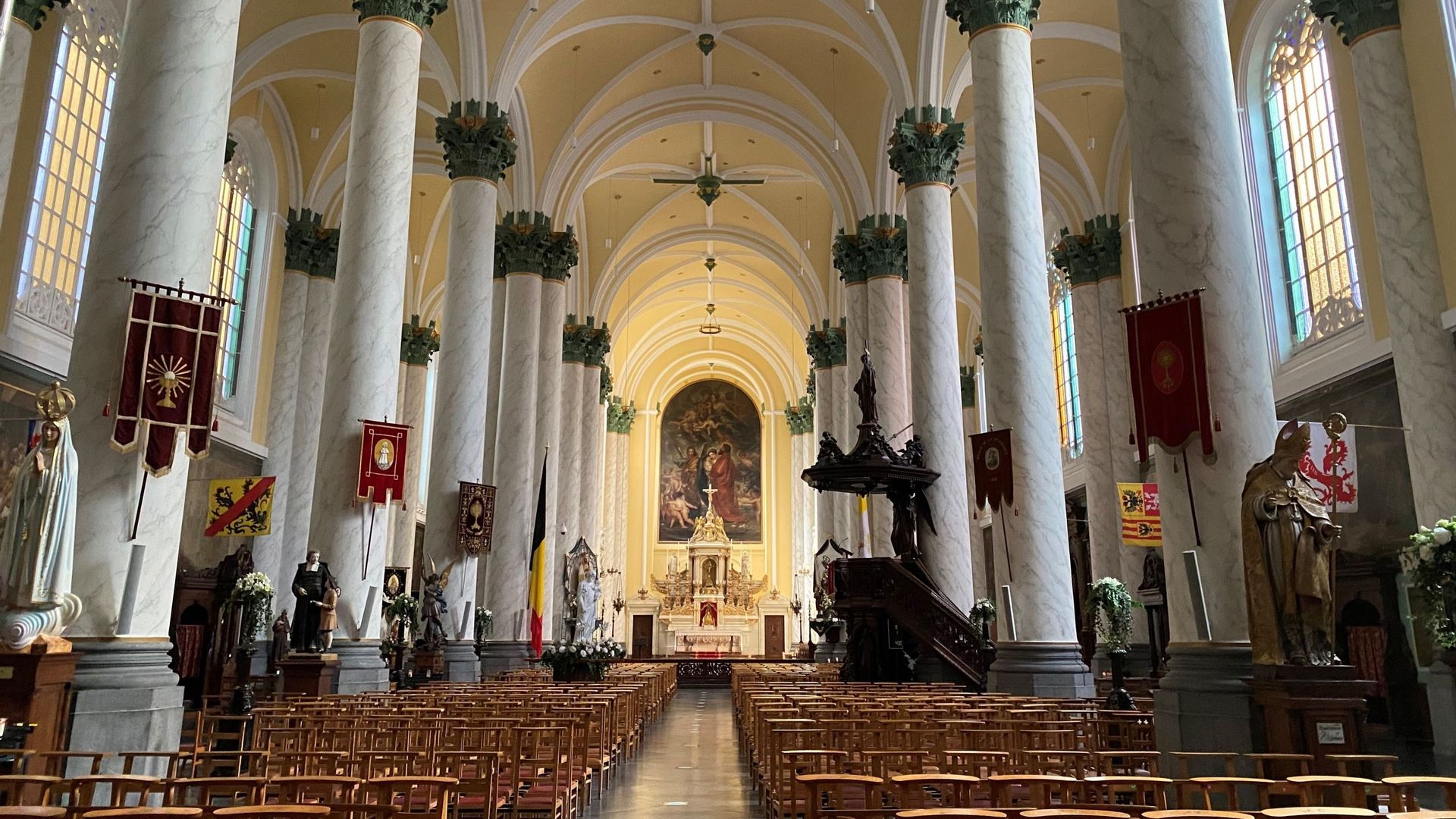 La Fraternité Saint-Pie X, qui regroupe les fidèles proches de Mgr Lefebvre, occupe l’église Saint-Joseph depuis 2001.