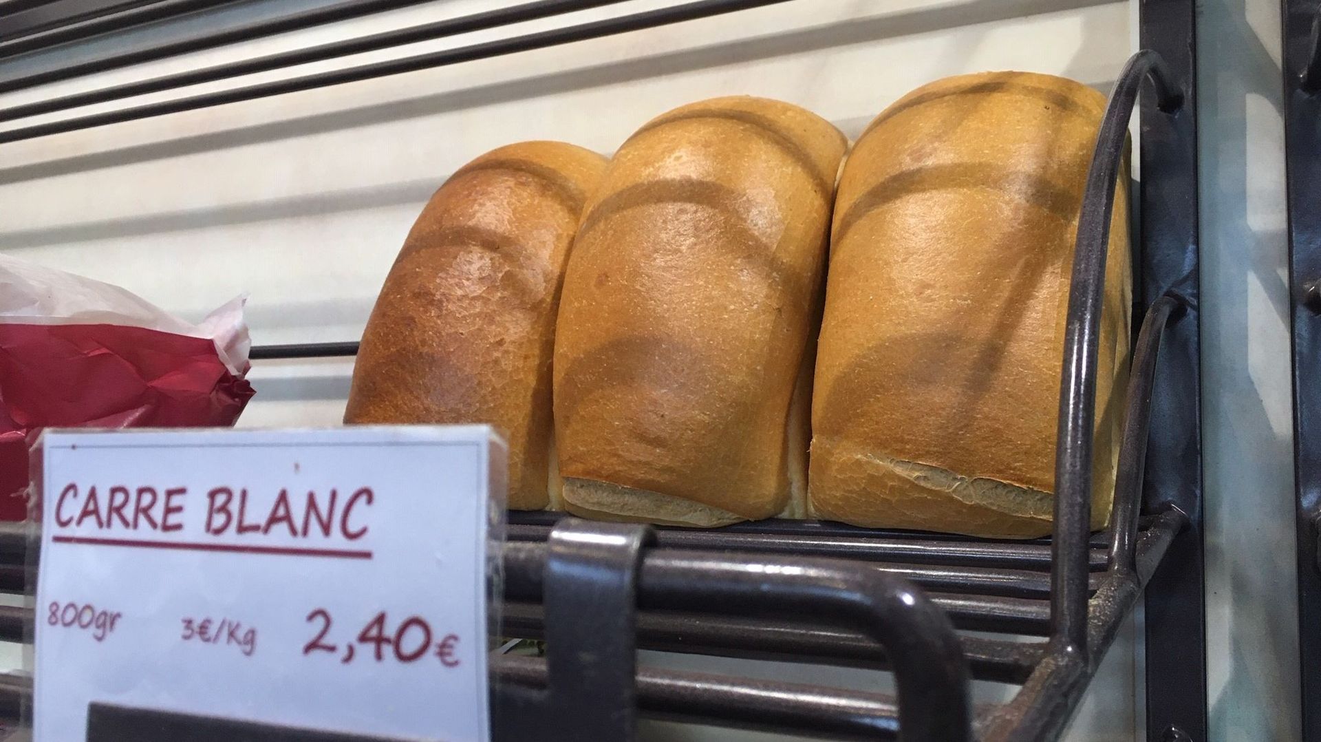 Le bon vieux pain blanc fait face à une nouvelle concurrence.