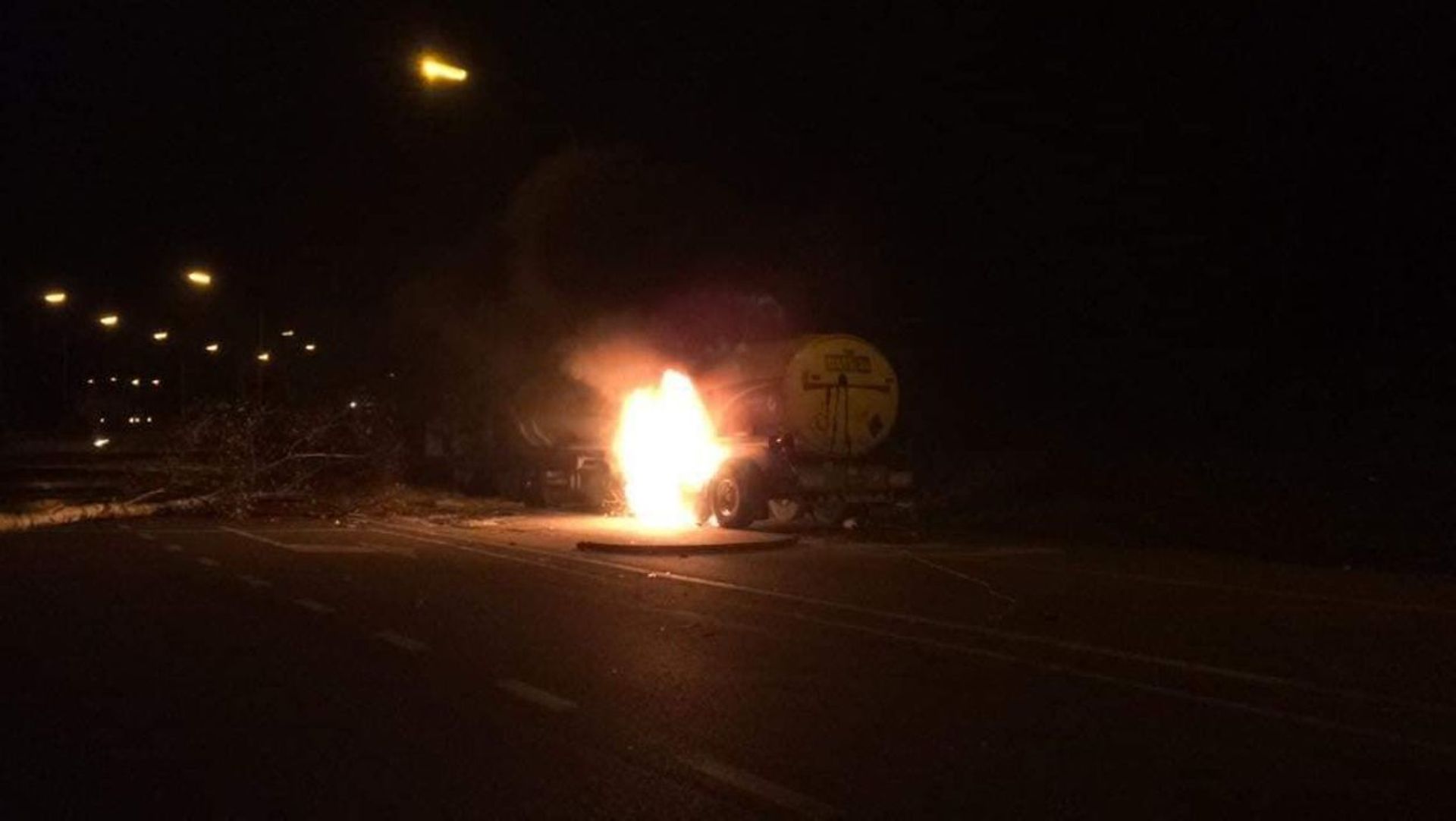 Gilets jaunes à Feluy