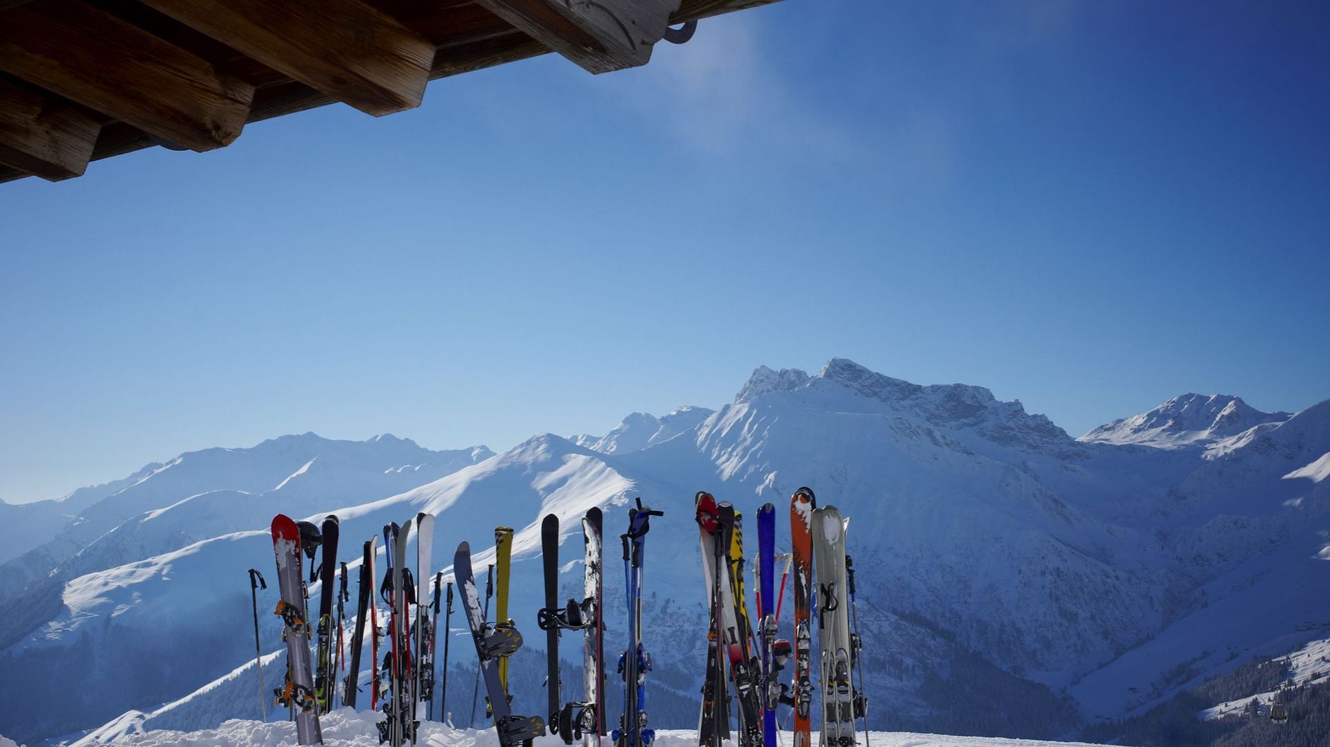 Coronavirus : une centaine de skieurs belges portent plainte contre le Tyrol