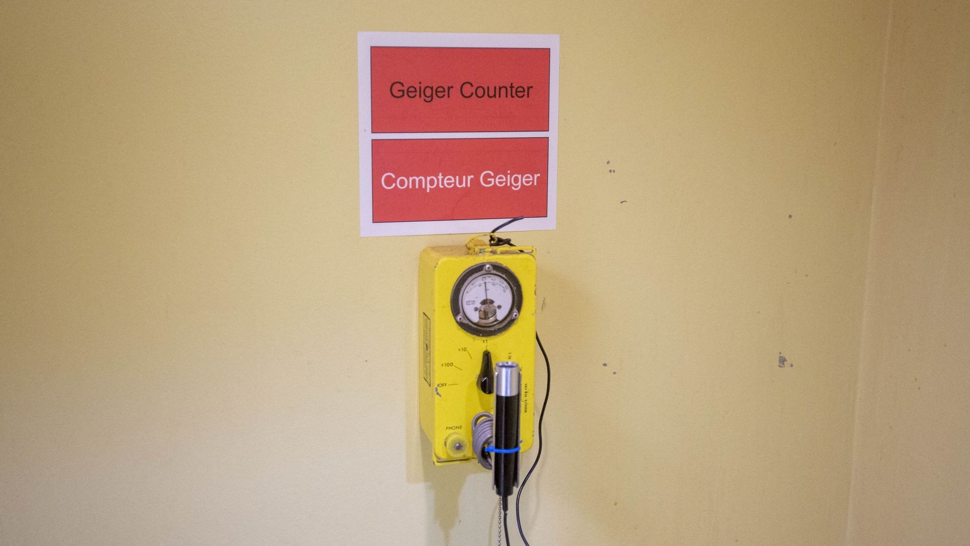 Compteur Geiger, dans le bunker 