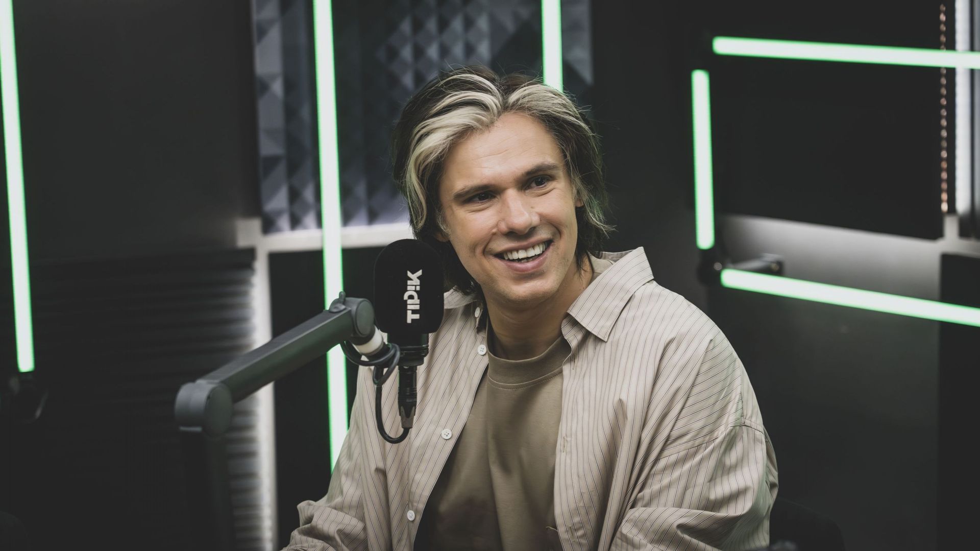 "Devenir père m’a aidé à écrire Yoroï" : Orelsan se livre dans le Réveil de Tipik
