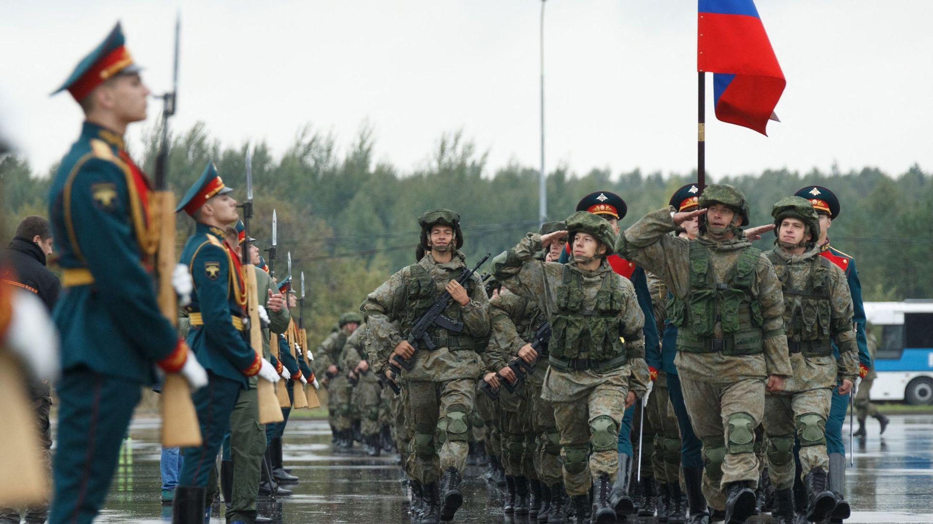 Conflit en Ukraine : les troupes russes équipées "d'armes de pointe"