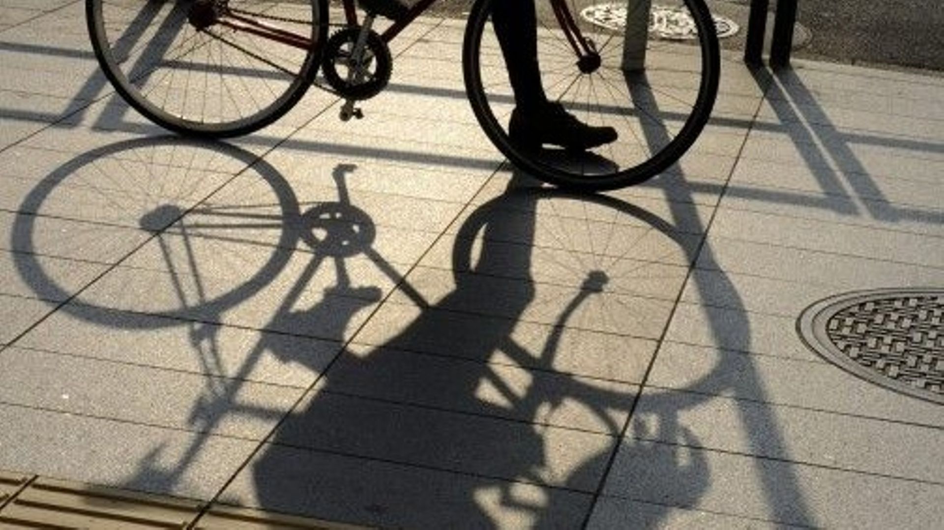 Image d’illustration ombre d’un cycliste