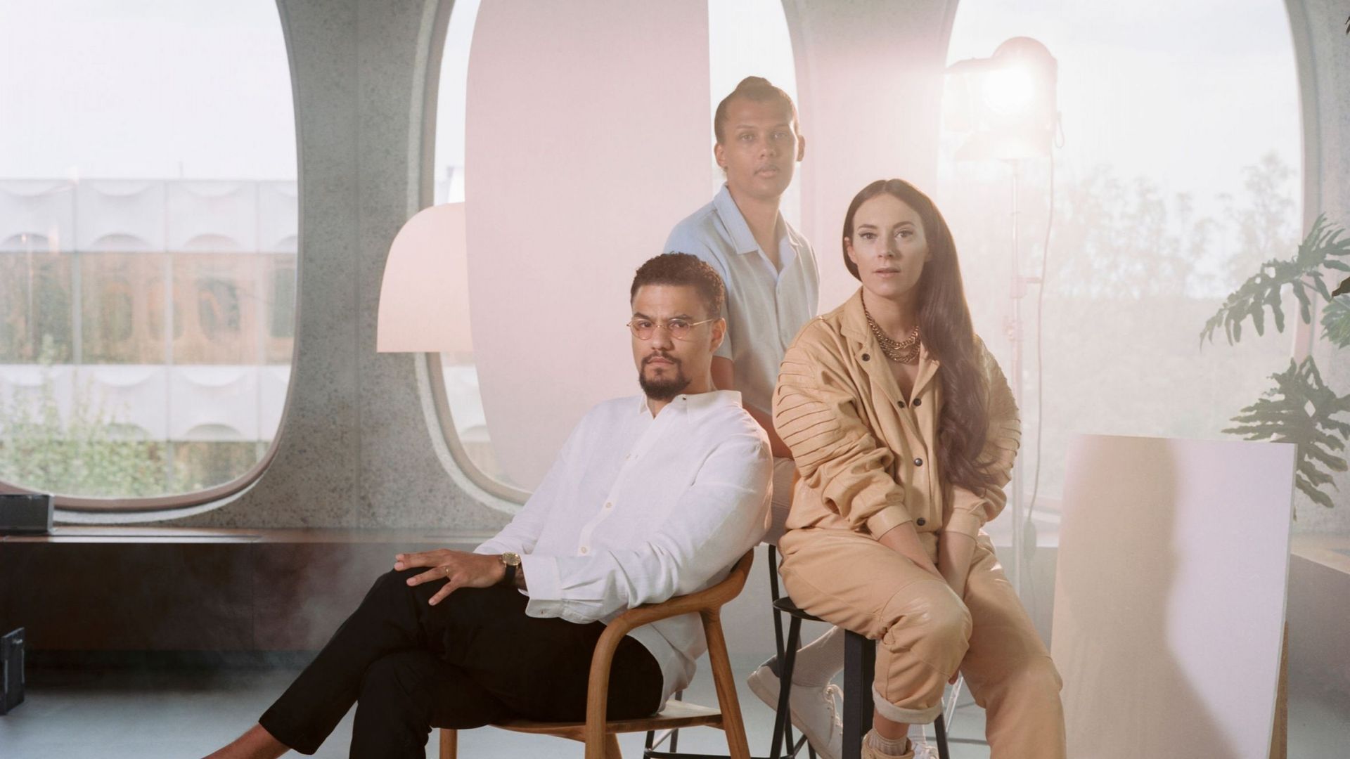 Luc Junior Tam, Stromae, et Coralie Barbier, le trio à la tête du label Mosaert.
