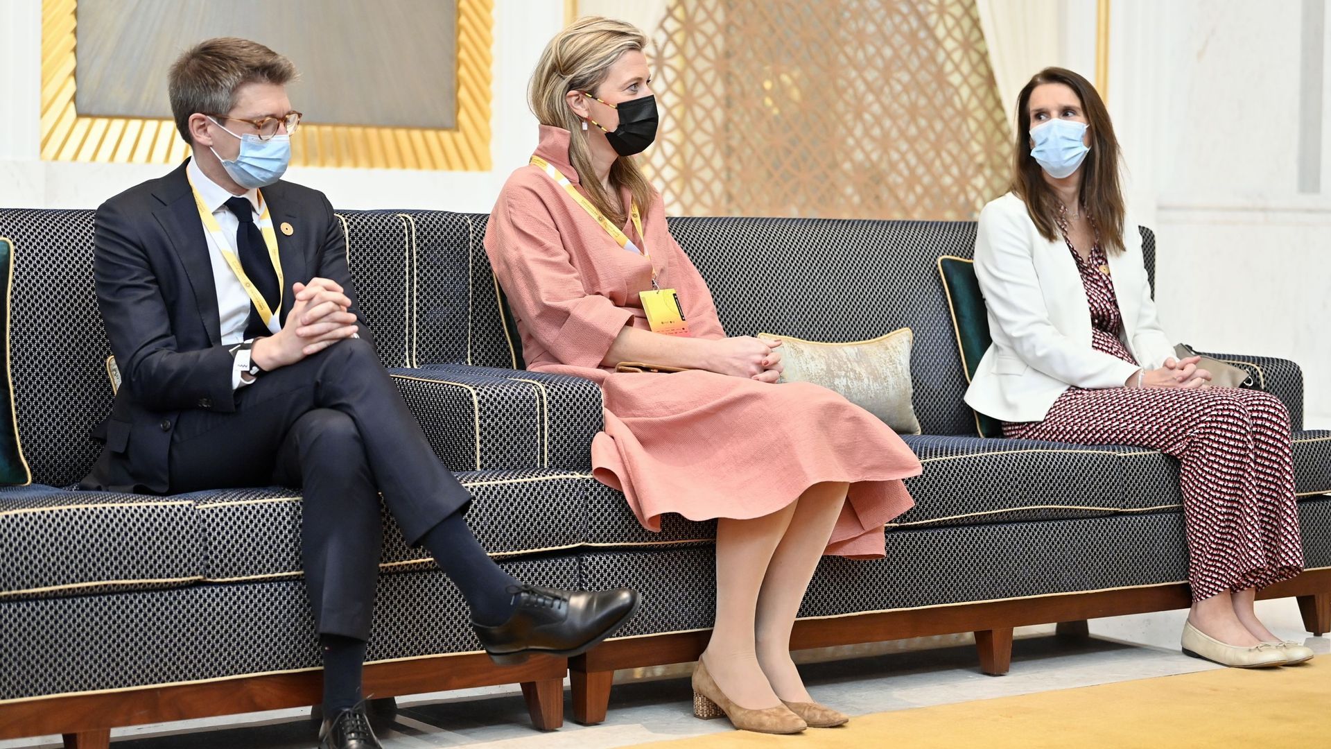 Le vice-Premier ministre Pierre-Yves Dermagne, la ministre fédérale Annelies Verlinden et la ministre fédérale Sophie Wilmes photographiés lors d’une visite de l’Expo 2020 de Dubaï au dernier jour d’une visite officielle au Sultanat d’Oman et aux Emirats 