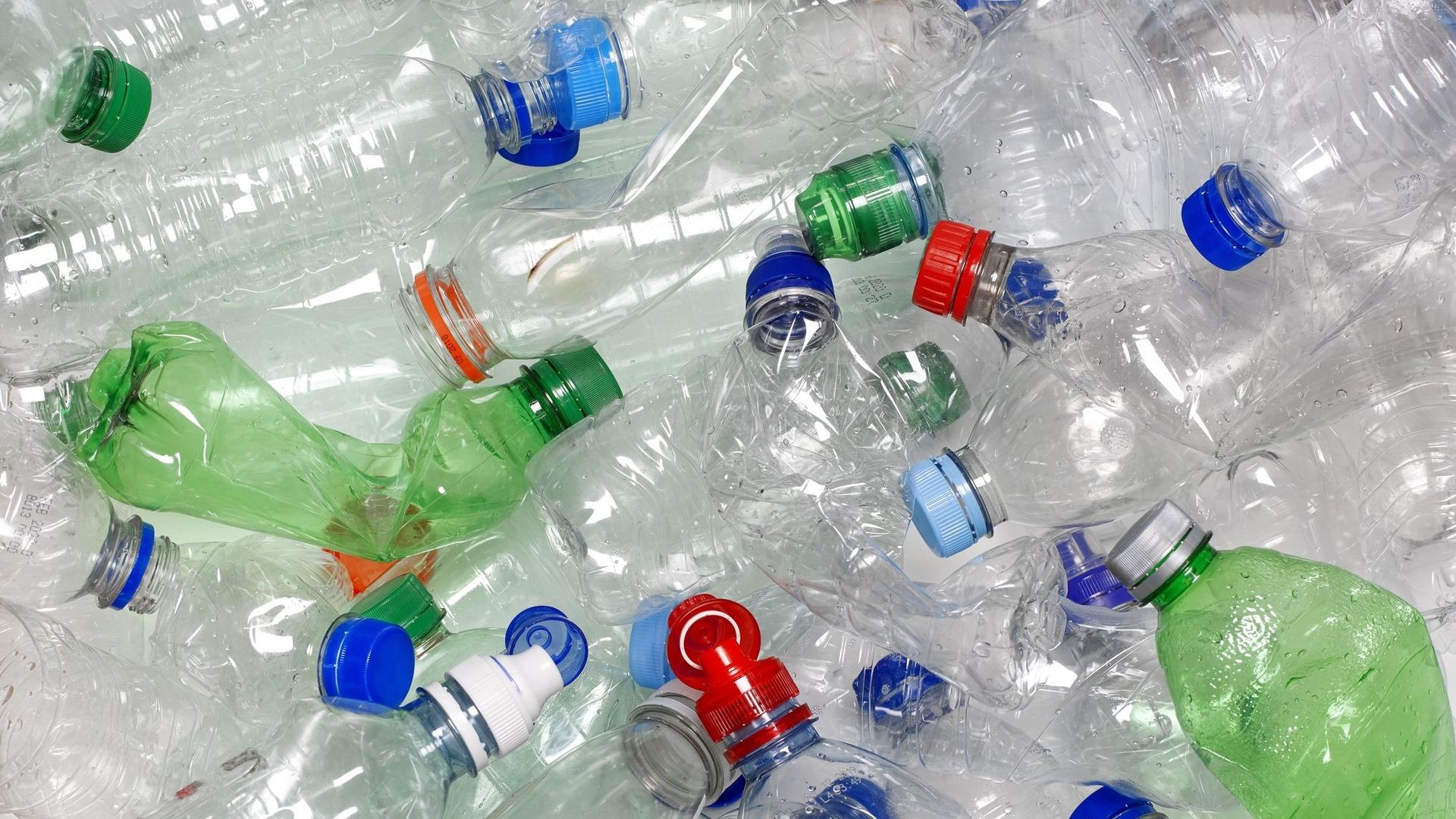 Le recyclage du plastique reste un "mythe", avertit Greenpeace