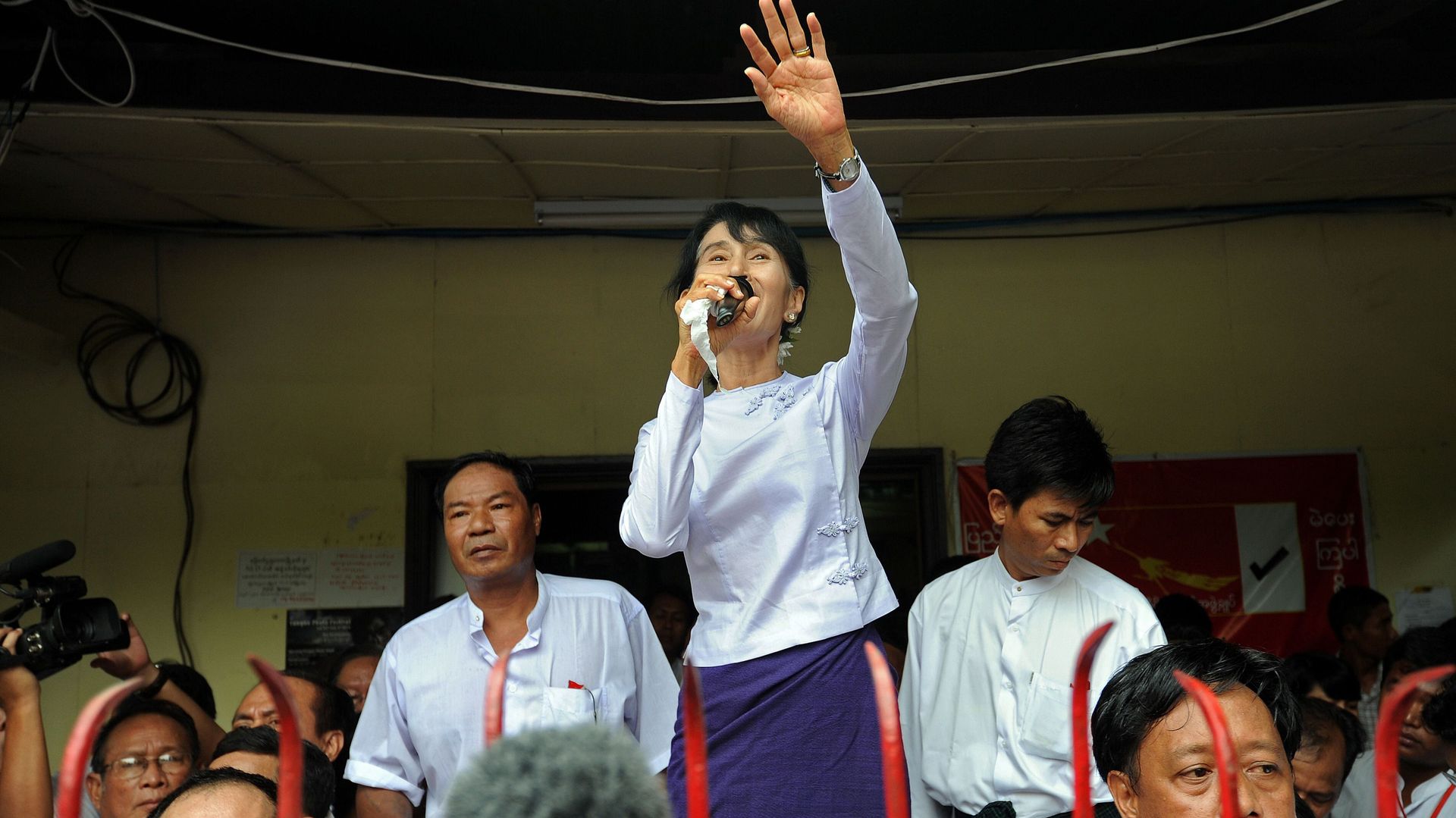 birmanie-aung-san-suu-kyi-elue-deputee-les-reactions