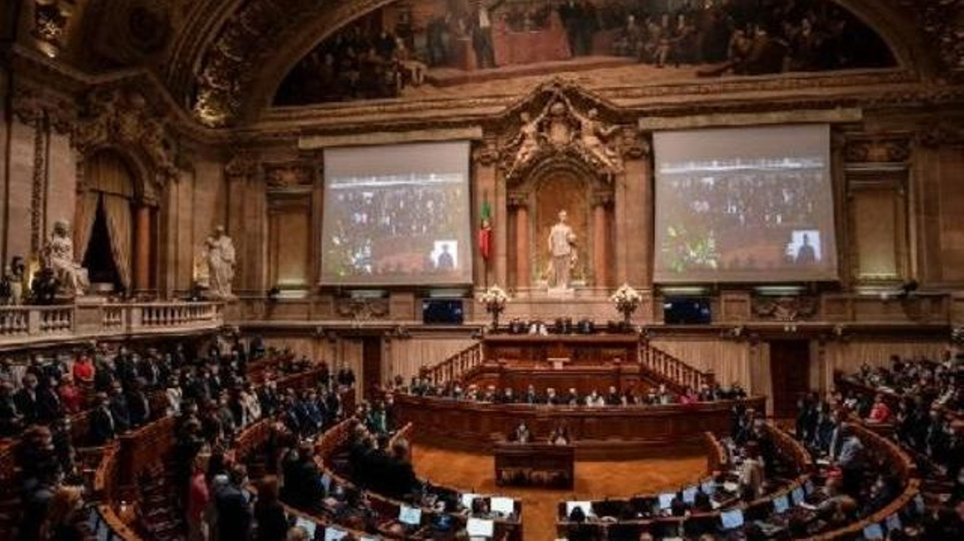 Portugal : le président consulte les partis en vue d’élections législatives anticipées