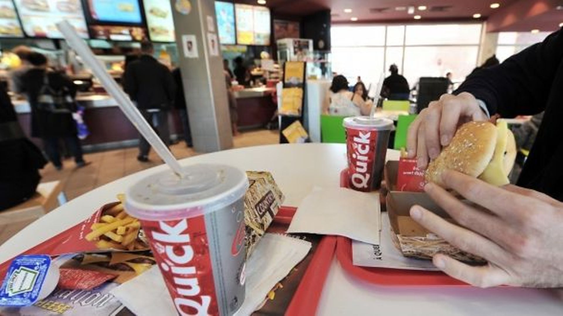 Quick: bientôt un cheeseburger bio, mais carré - RTBF Actus