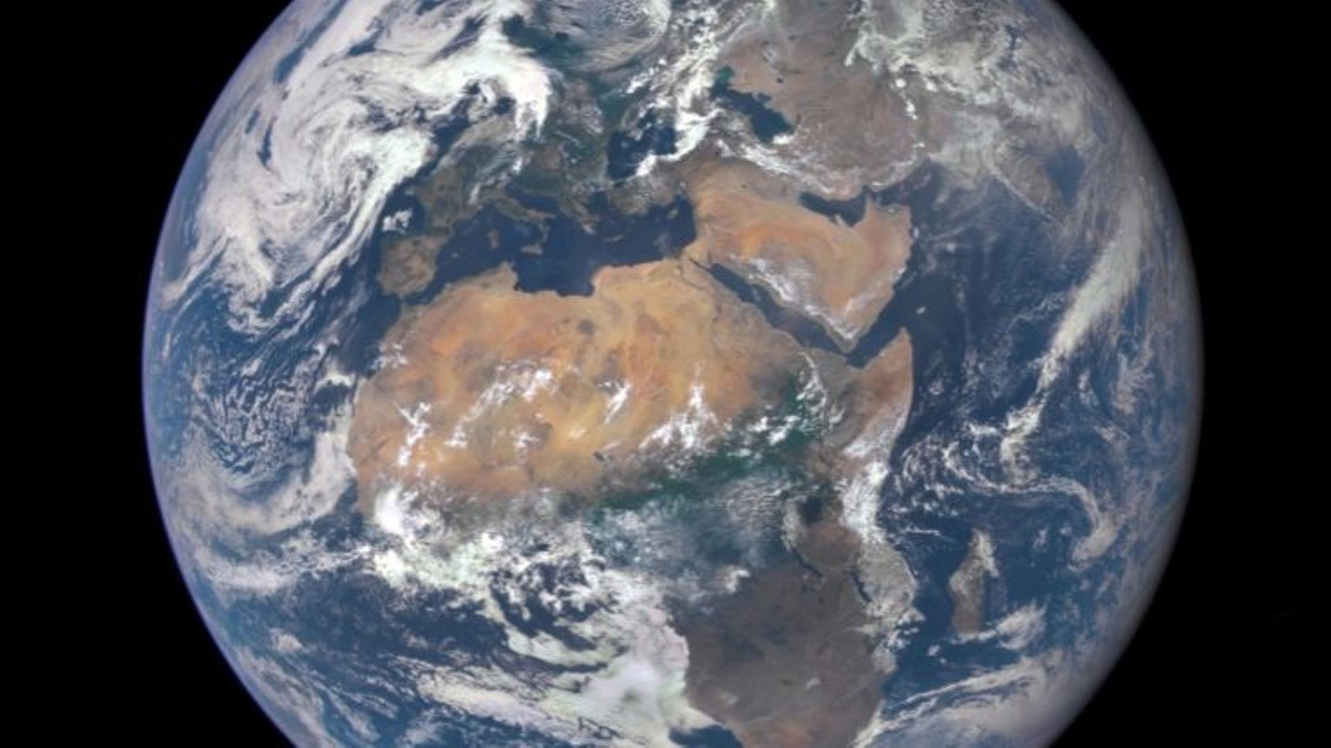 Photo de la Terre transmise par la NASA le 29 juillet 2015, prise depuis le satellite scientifique DSCOVR de la NASA