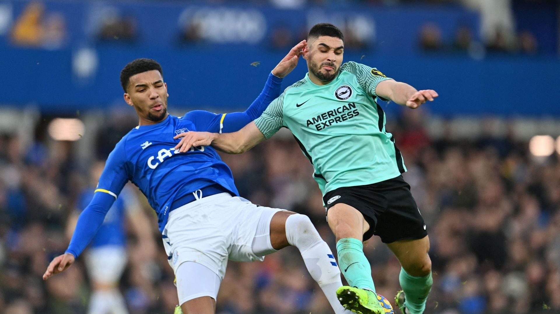 Brighton et Léandro Trossard se sont imposés 2-3 sur la pelouse d’Everton dimanche après-midi pour le compte de la 21e journée de Premier League.
