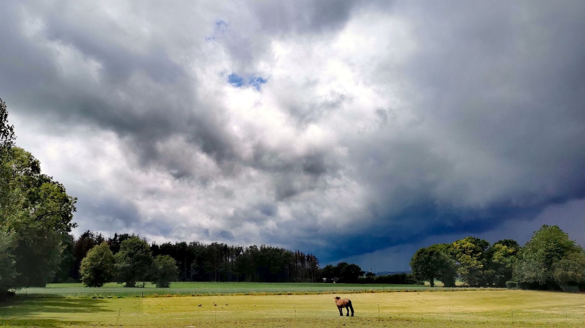 Le ciel dans la campagne de Charleroi (photo d’illustration)