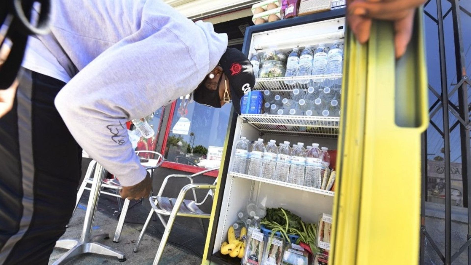 A Los Angeles, des frigos communautaires pour les plus démunis.