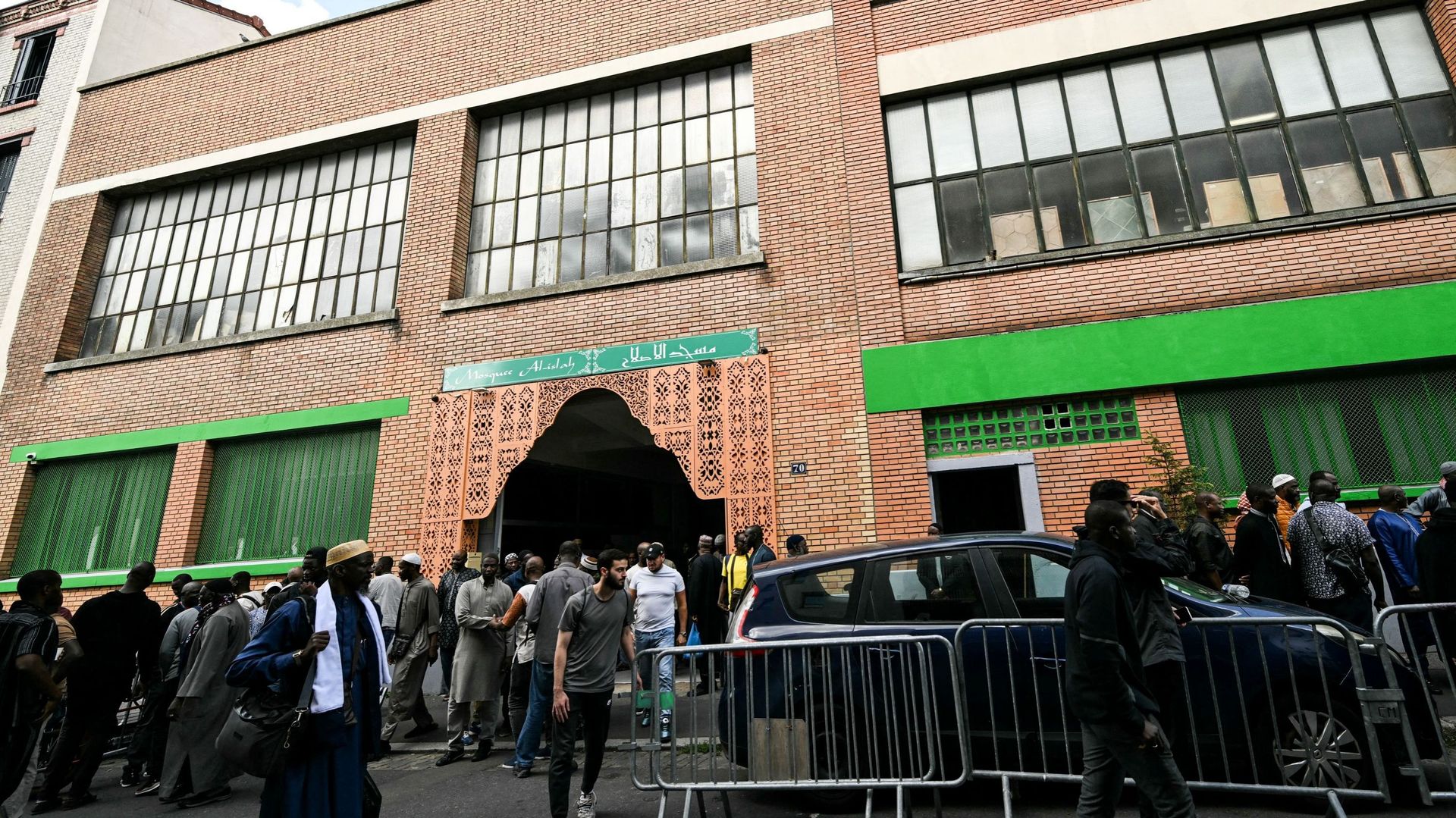 Ile-de-France : les têtes de cochon déposées devant des mosquées mardi l’ont été par des étrangers ayant quitté la France par la Belgique