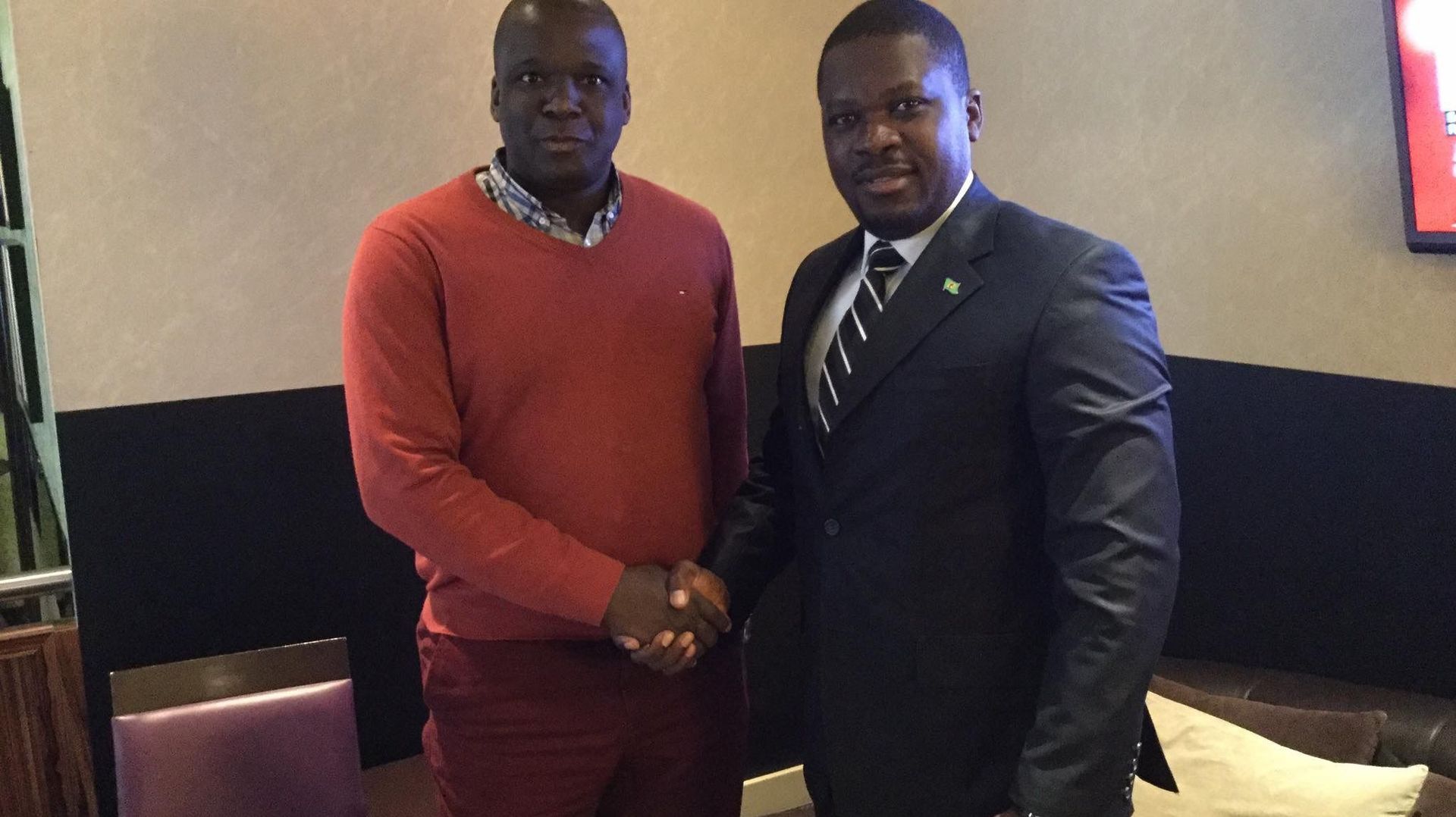 La photo prise en novembre 2016 avec Jean-Jacques Wondo et Christian Malanga, chef présumé de la tentative de coup d’Etat du 19 mai 2024, qui vaut aujourd’hui à l’expert d’être incarcéré à Kinshasa.