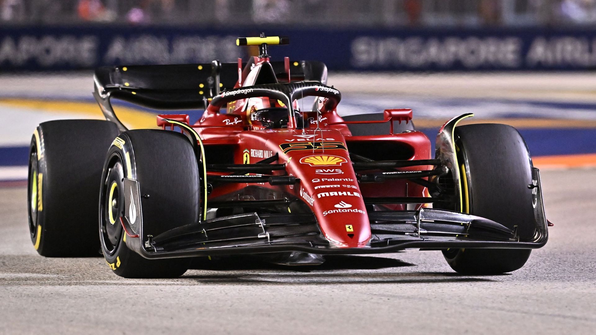 Carlos Sainz au volant de sa Ferrari