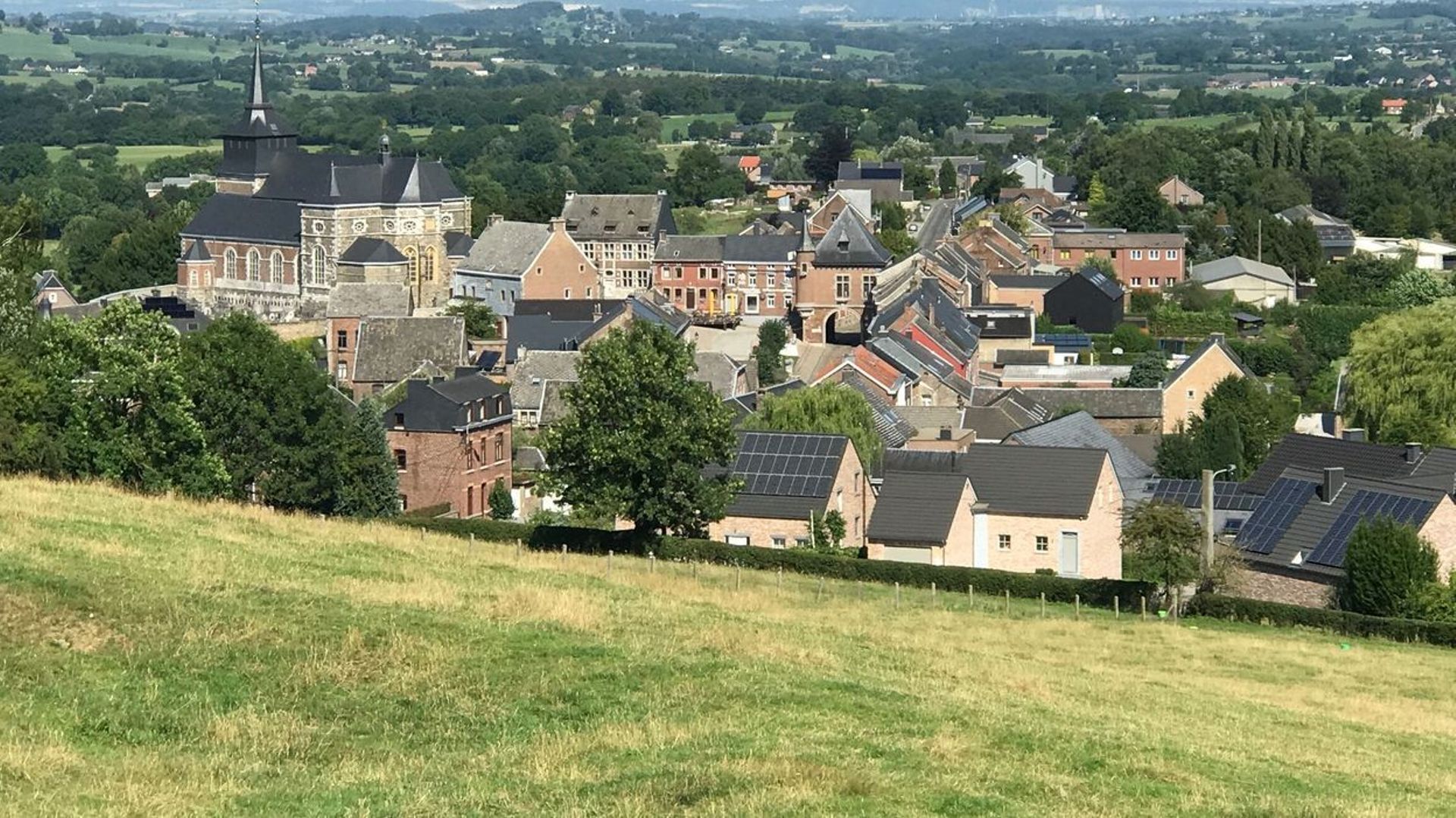 Clermont-sur-Berwinne, l’un des plus beaux villages de Wallonie, s’attend à accueillir des milliers de visiteurs pour cette 12ème édition d'"Envol d’Artistes".
