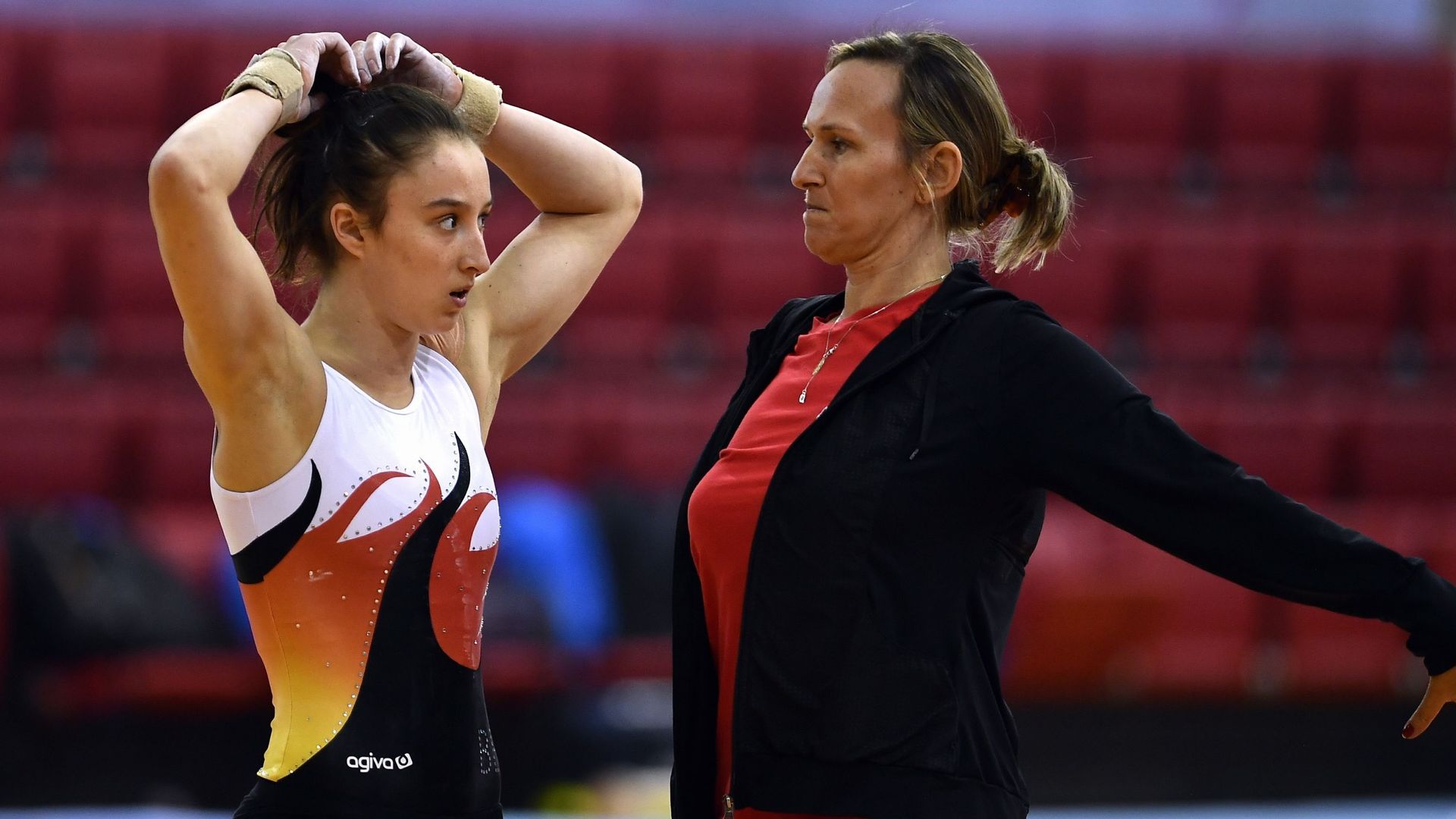 Scandale dans le monde gymnique : les entraîneurs de Nina Derwael reconnaissent les abus et présentent leurs excuses