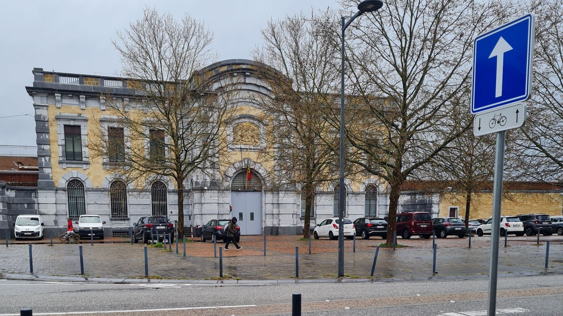 La prison de Namur tourne au ralenti ce mardi à cause de la grève des agents.
