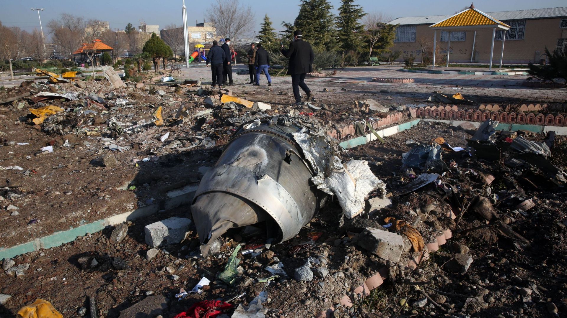 Crash aérien à Téhéran: "Les passagers de l'avion ukrainien encore en vie après le premier impact de missile"
