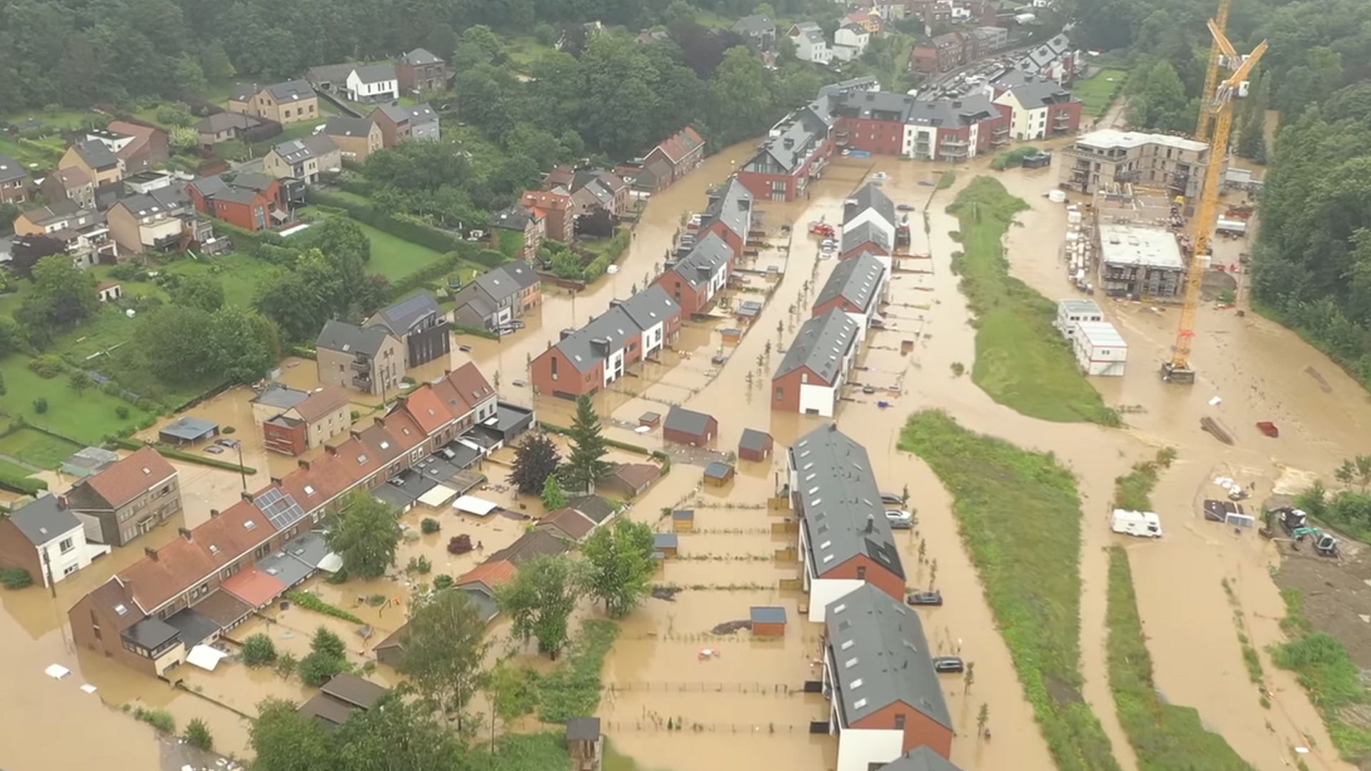 Cette image aérienne donne une idée de l'ampleur des inondations spectaculaires qui ont frappé la commune de Mont-Saint-Guibert.