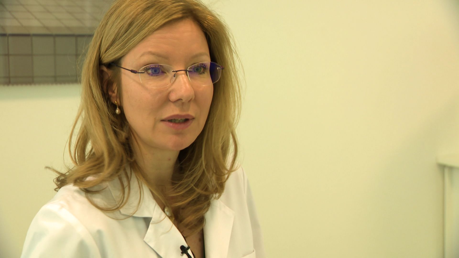 Christine Walravens, chirurgienne plasticienne chez Claris Clinic.